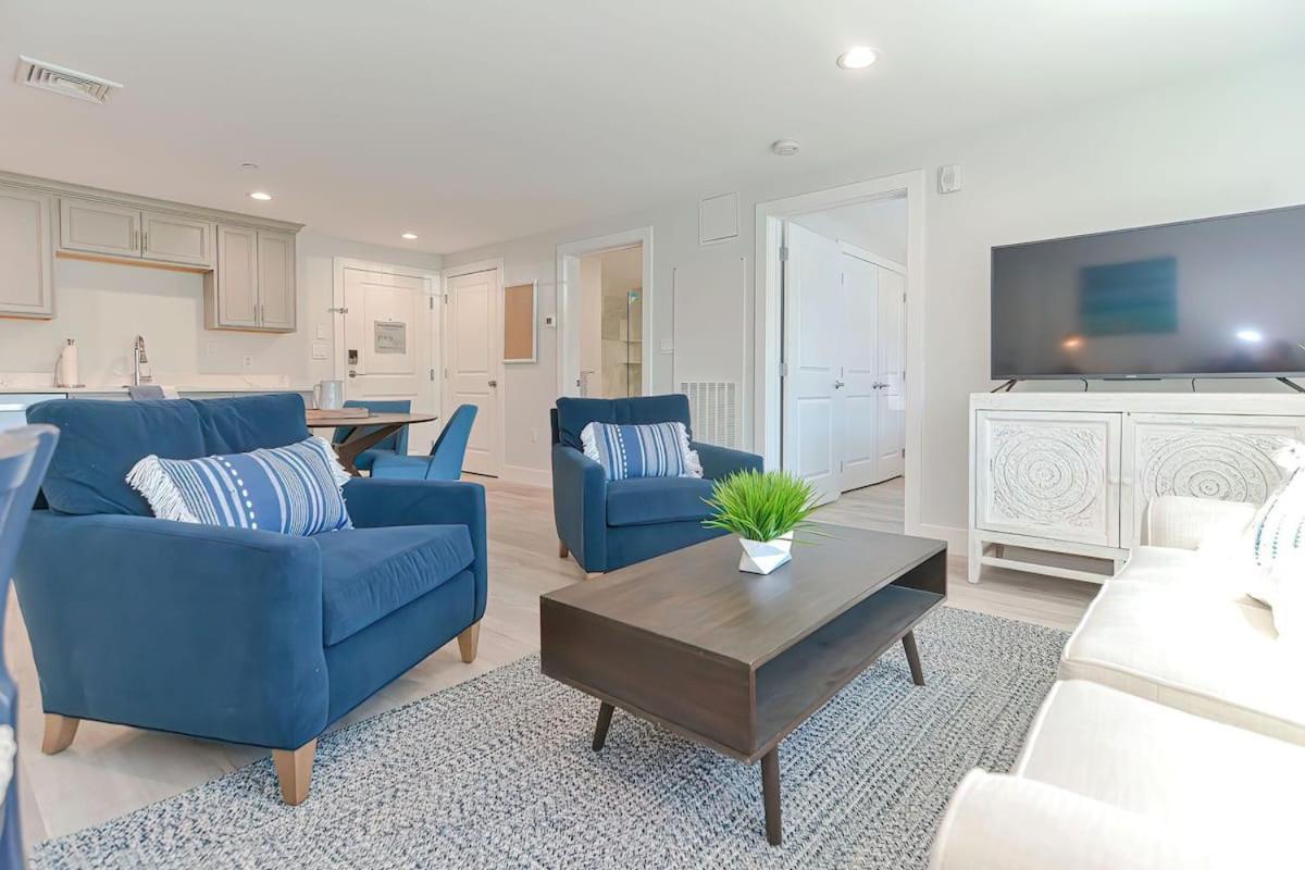 Harbourtown Suites On Plymouth Harbor Екстер'єр фото