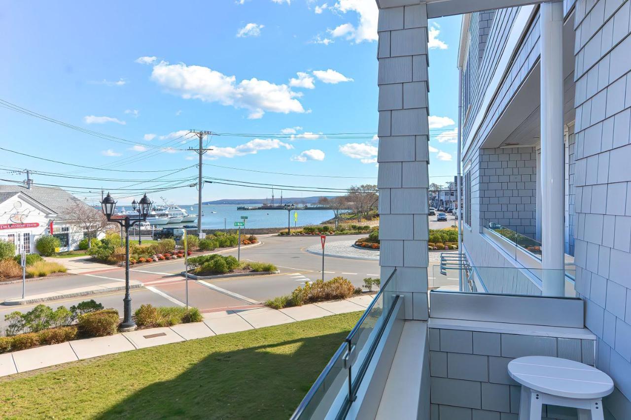 Harbourtown Suites On Plymouth Harbor Екстер'єр фото