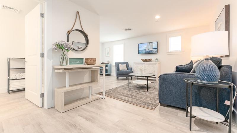 Harbourtown Suites On Plymouth Harbor Екстер'єр фото