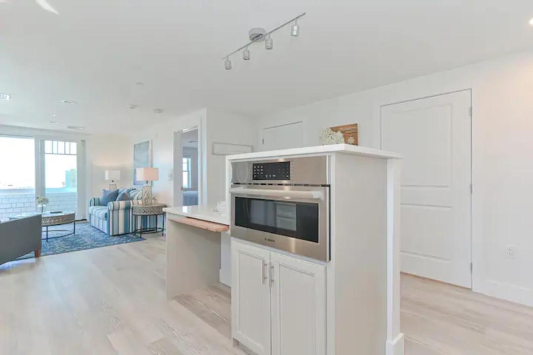 Harbourtown Suites On Plymouth Harbor Екстер'єр фото