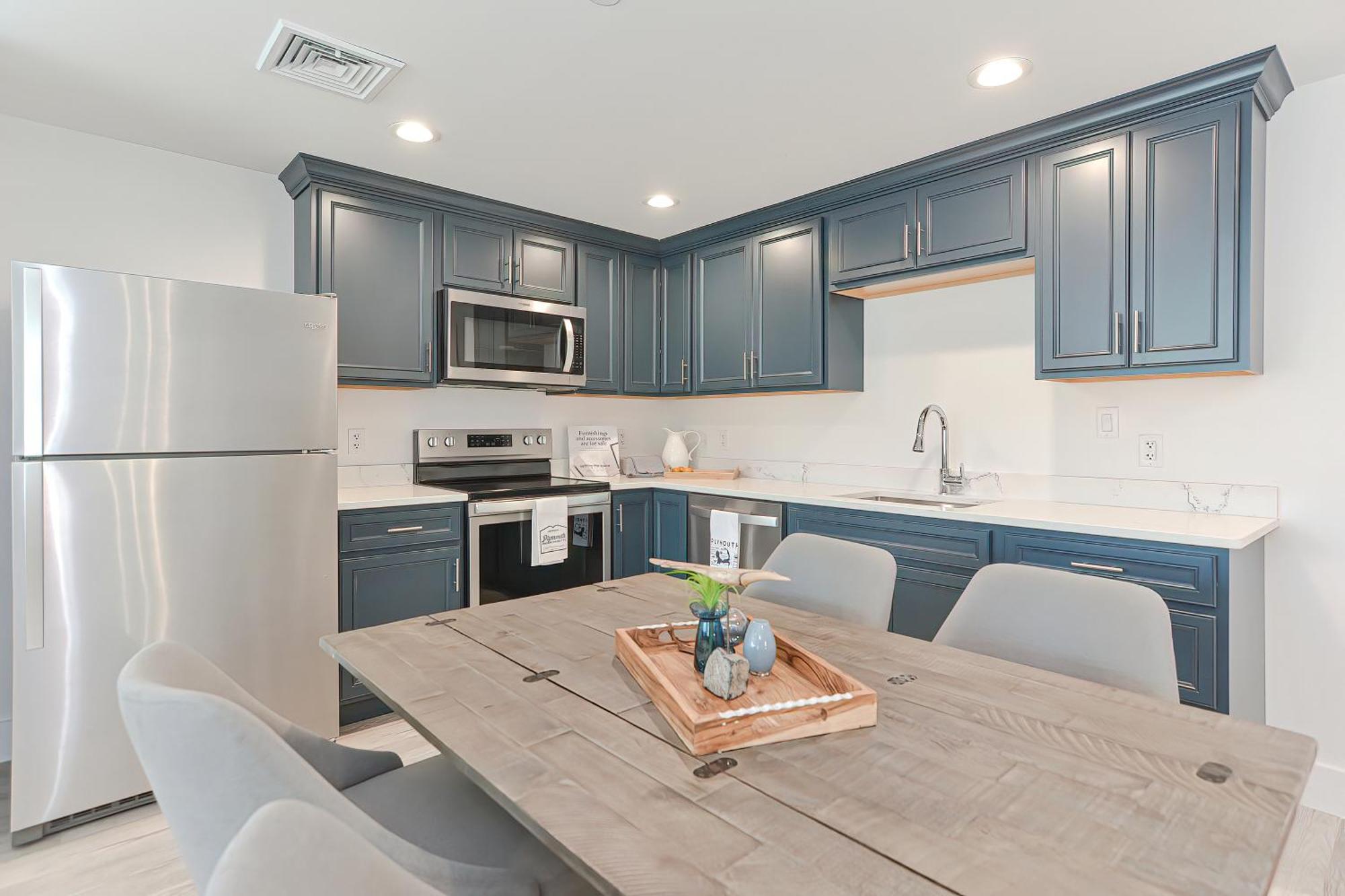 Harbourtown Suites On Plymouth Harbor Екстер'єр фото