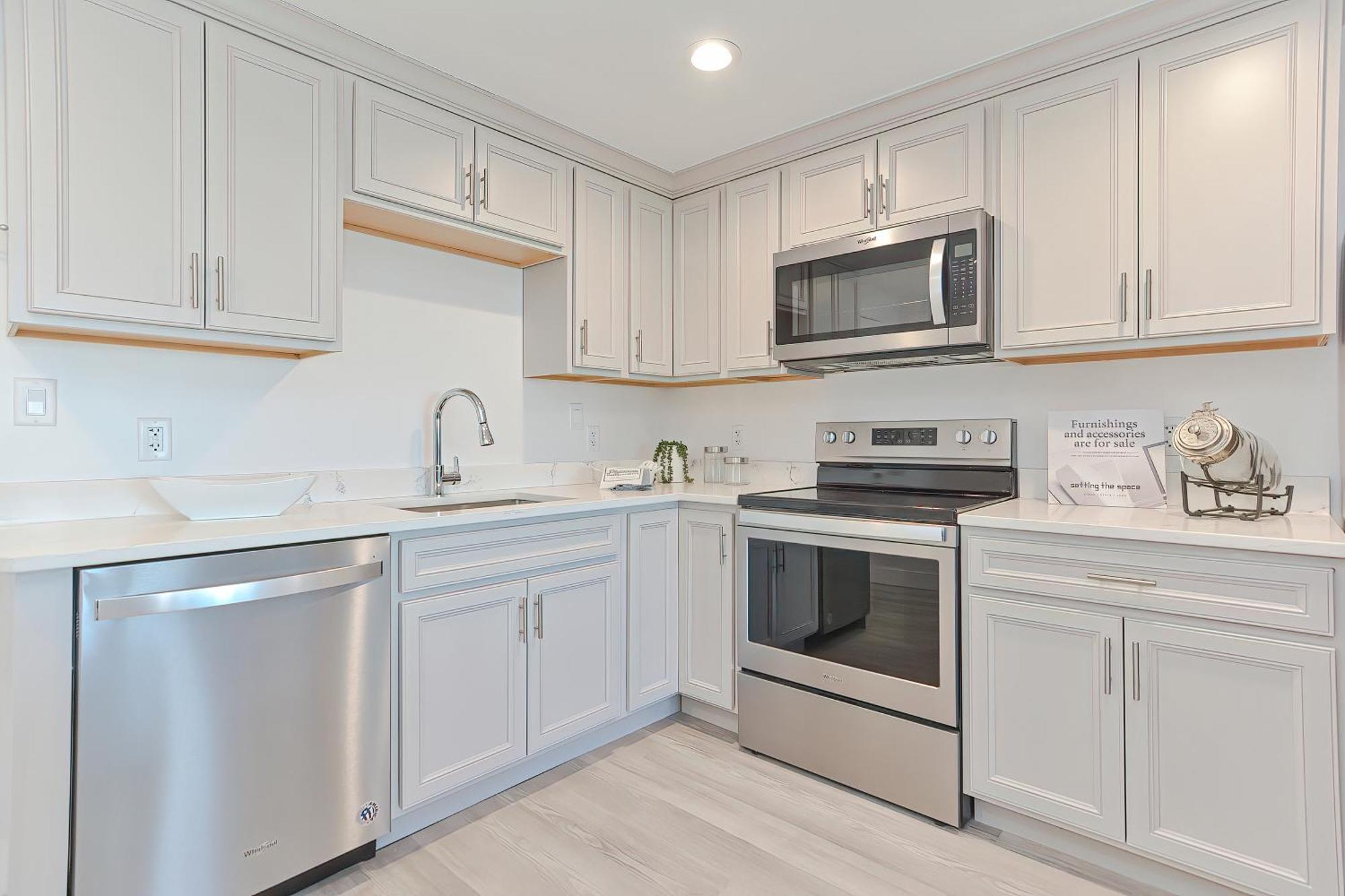Harbourtown Suites On Plymouth Harbor Екстер'єр фото