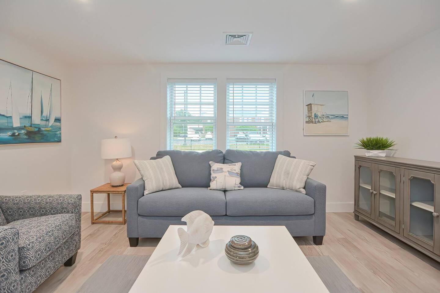 Harbourtown Suites On Plymouth Harbor Екстер'єр фото